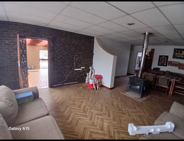 4 BEDROOM HOUSE SOLD IN MEYERTON CENTRAL